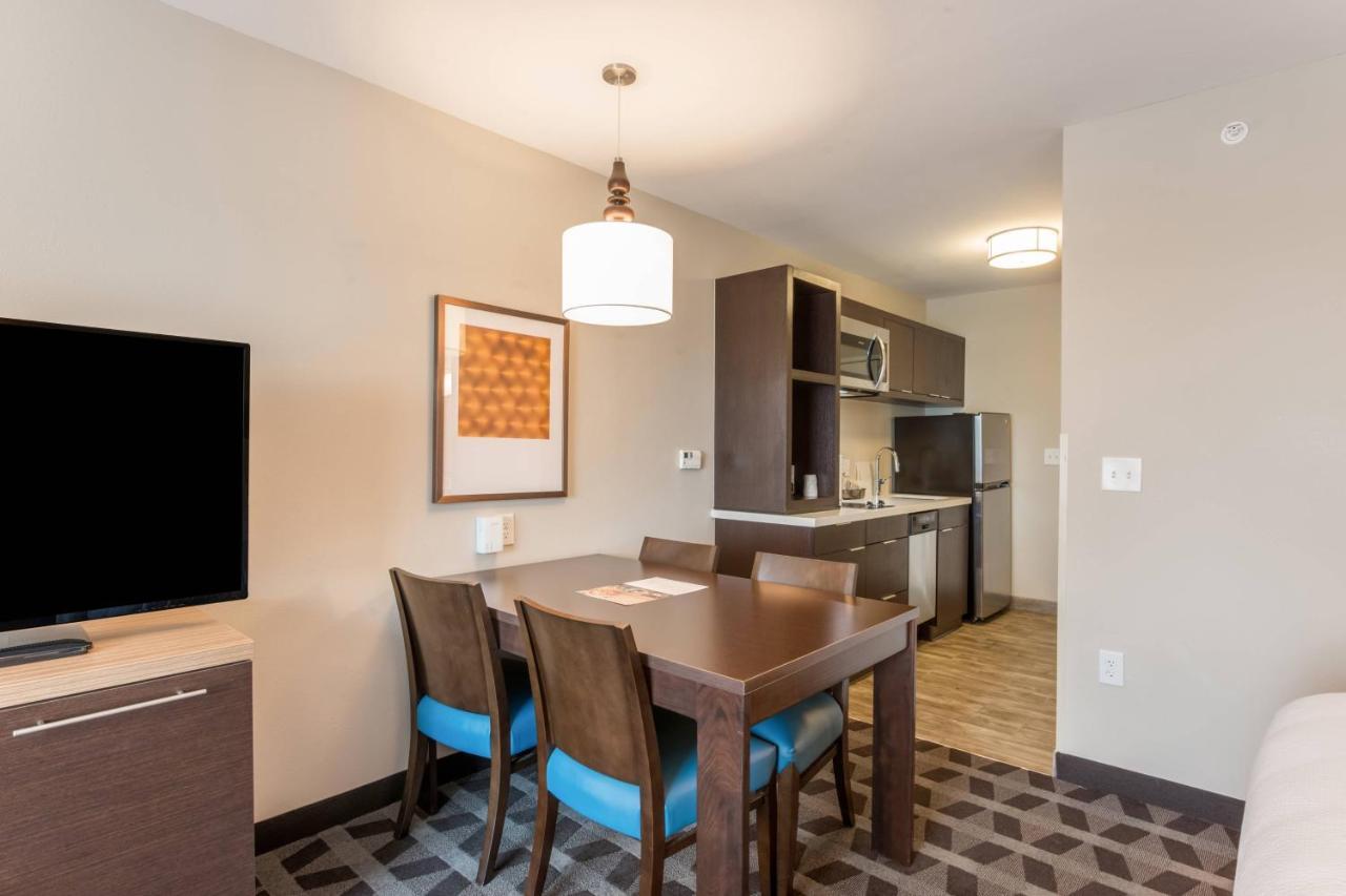 Towneplace Suites By Marriott Greensboro Coliseum Area Kültér fotó